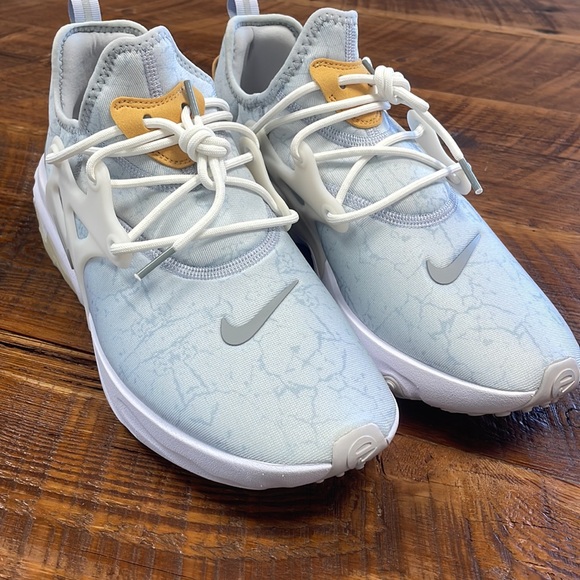 Nike React Presto Sneakers - Picture 5 of 6